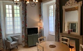 Appartement De Charme Dans Le Coeur Historique D'Uzes