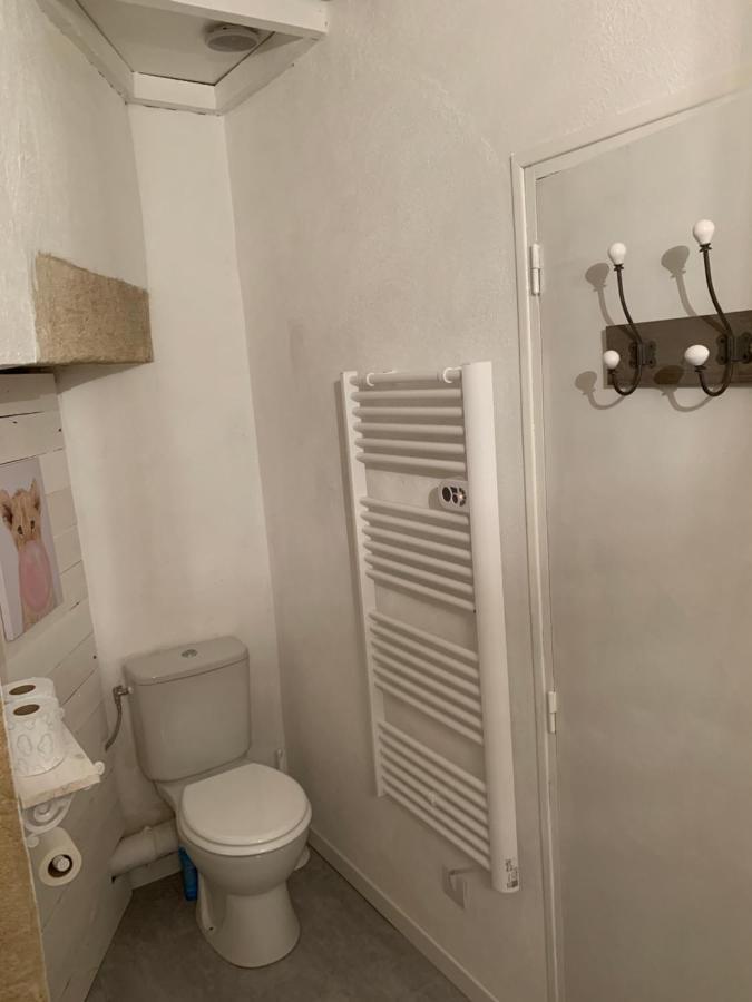 Appartement De Charme Dans Le Coeur Historique D'Uzès Exterior foto