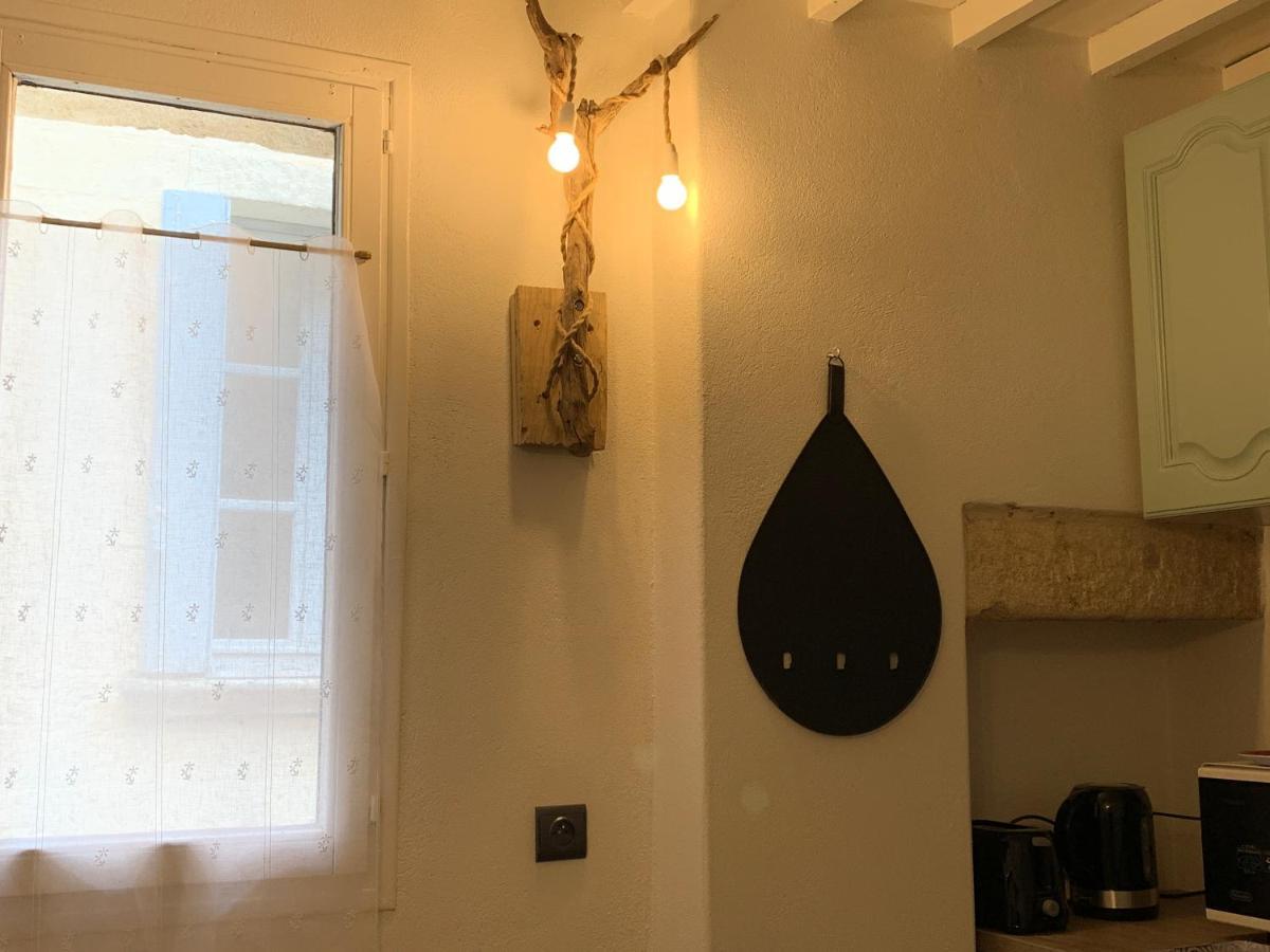 Appartement De Charme Dans Le Coeur Historique D'Uzès Exterior foto