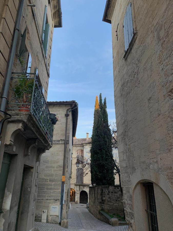 Appartement De Charme Dans Le Coeur Historique D'Uzès Exterior foto